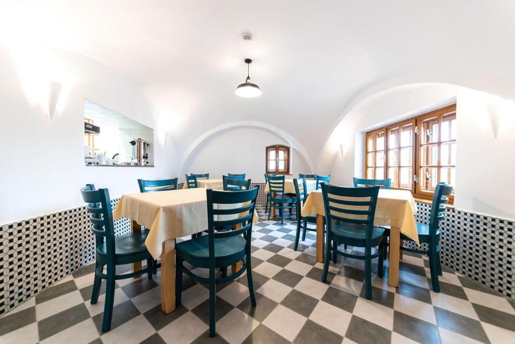 Dum Pratel Pavlova Hotel Buitenkant foto